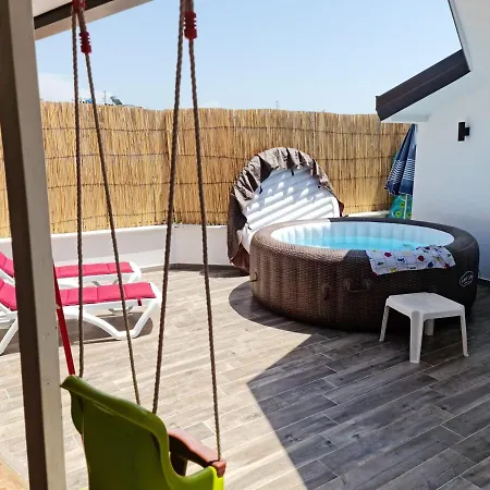 K&k Hébergement de vacances Golem (Tirana)